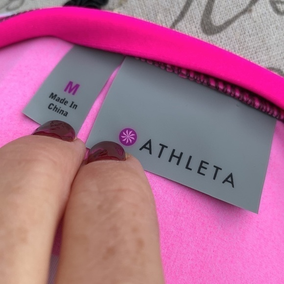 Athleta Colorblock Striped Pink/Brown/White Long-sleeve Rash-guard - Picture 13 of 13